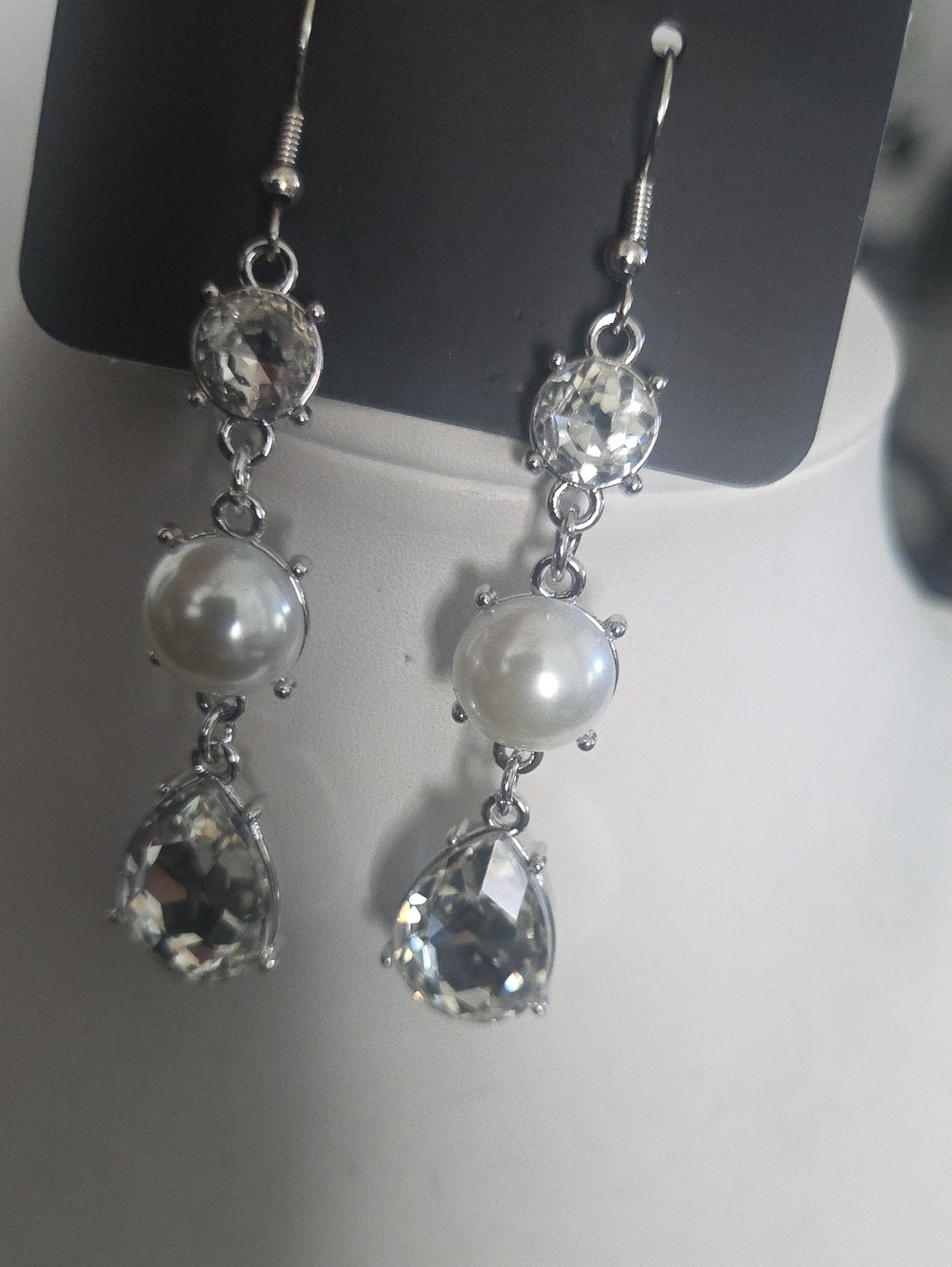 Paparazzi Unpredictable Shimmer White Earrings NWT